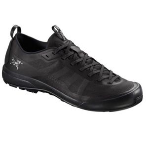 Arc'teryx Konseal LT Approach Shoes Black 9.5 women’s